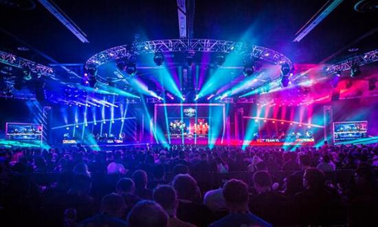 轻球员中的 轻球员中的