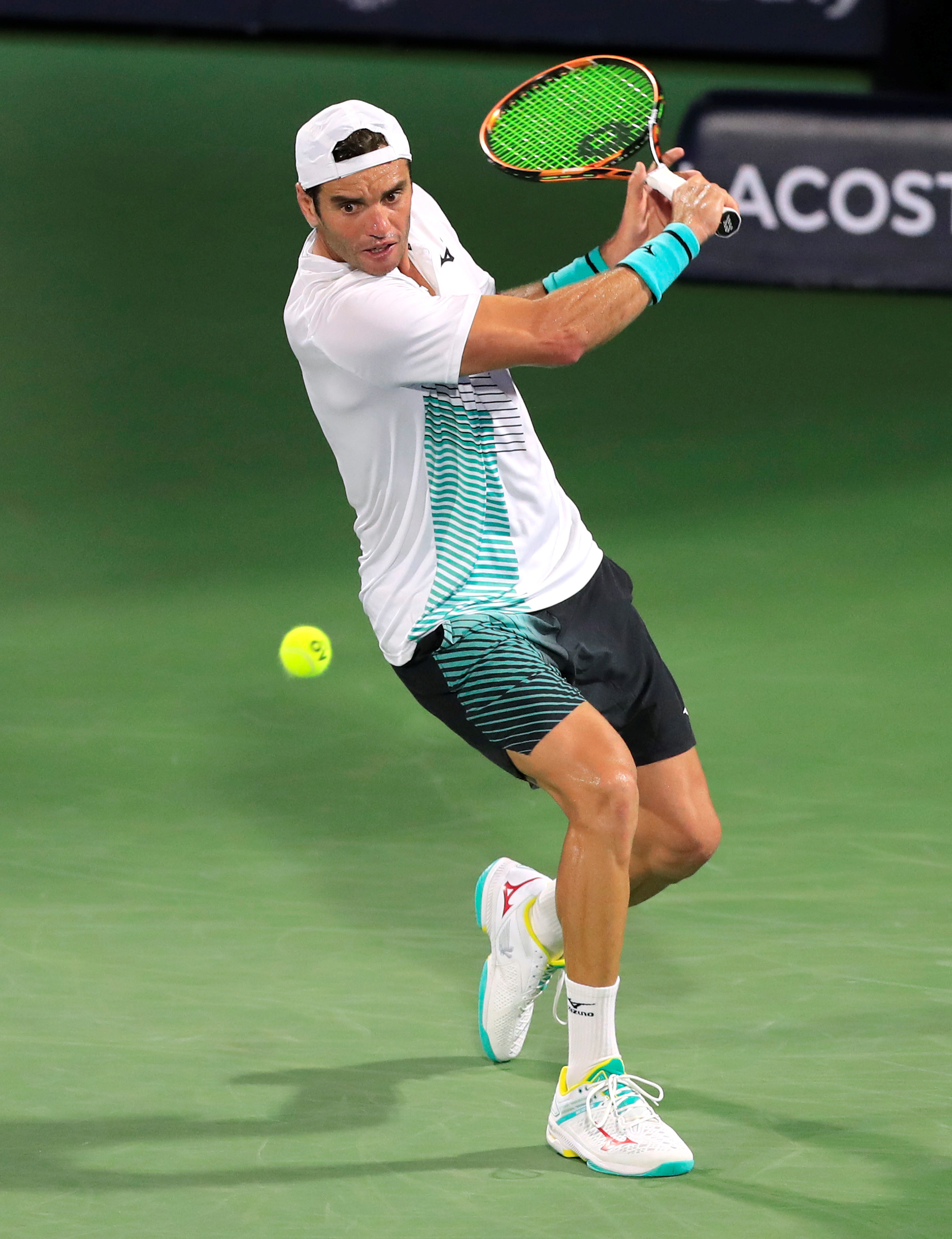 但他凭借长 但他凭借长