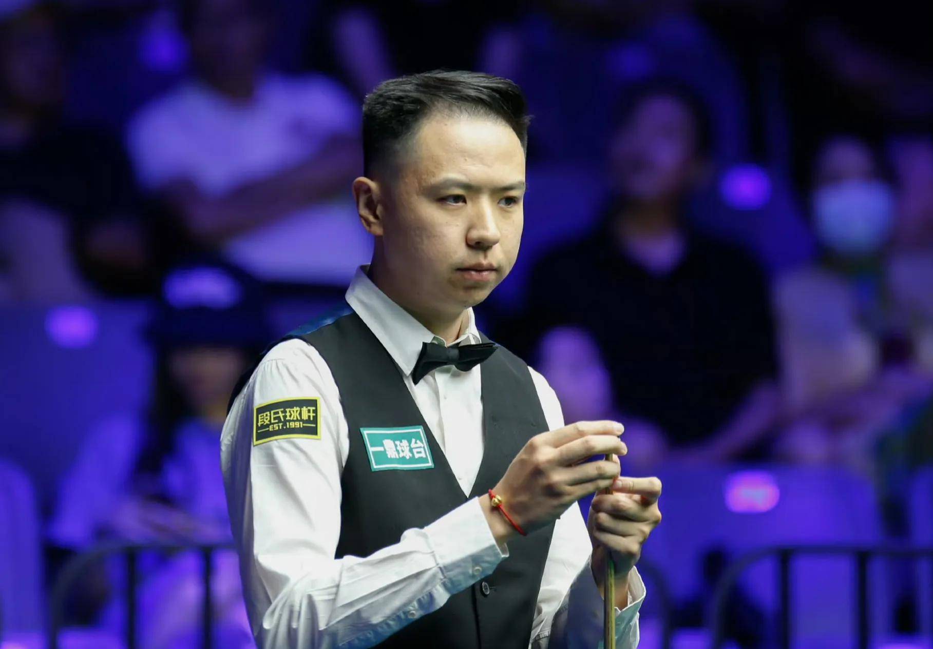 右脚抽射 右脚抽射